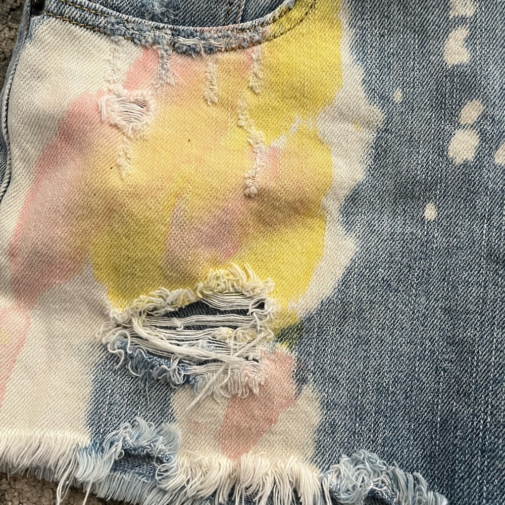 Urban Outfitters BDG High Rise Bleached Out Denim Shorts - Picture 5 of 12